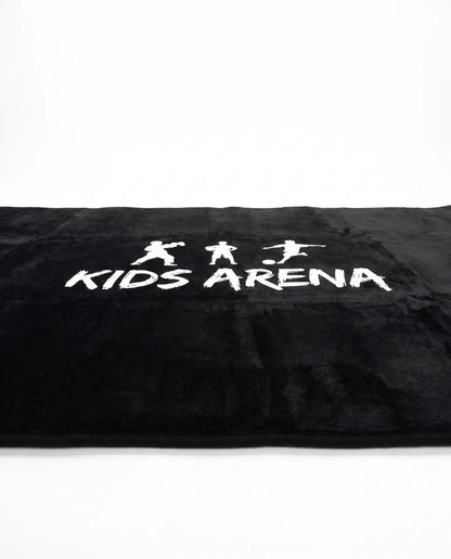 Detail van de zachte pool en de gestikte rand van de Kids Arena speelmat