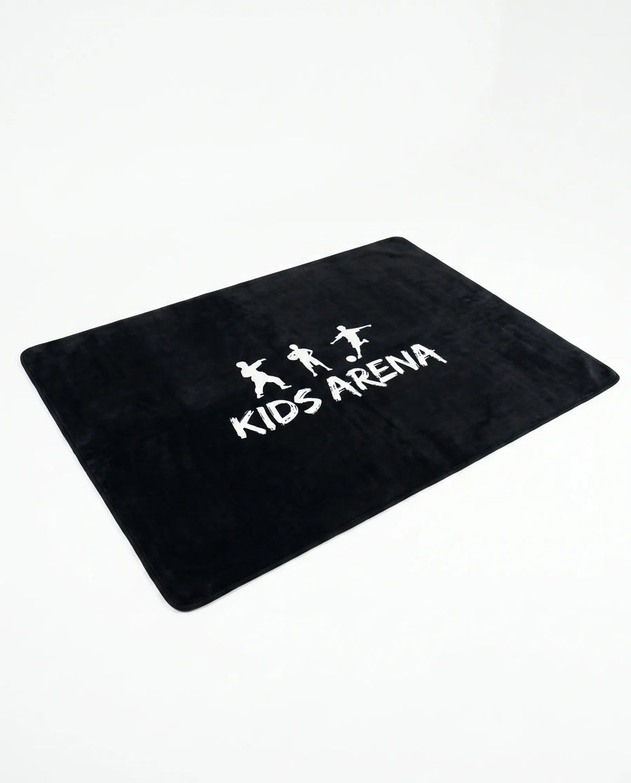 Kids Arena antislip speelmat in zwart met wit logo, van bovenaf